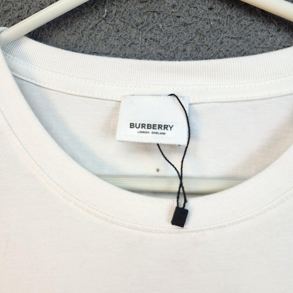 Burberry Shirt Womens Large White London England Logo Nova Check Sleeves Tee - Picture 3 of 7